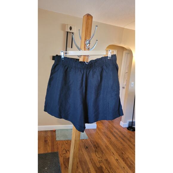 Short Bundle (Old Navy, H&M, & Abercrombie) Large - Picture 10 of 13